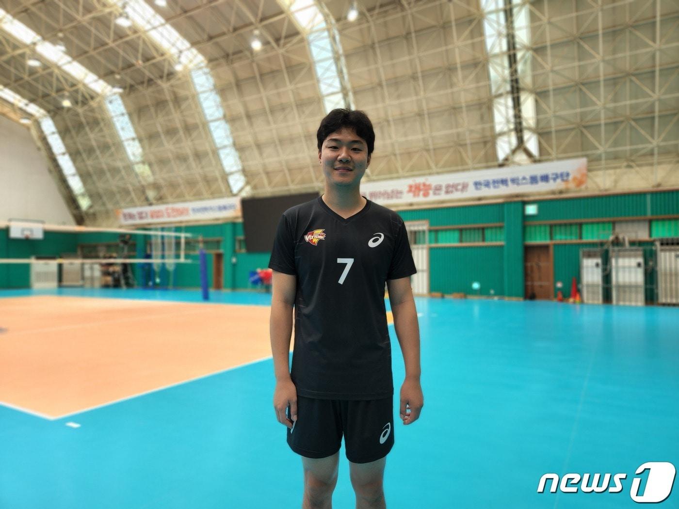 본문 이미지 - 한국전력으로 이적한 세터 하승우.