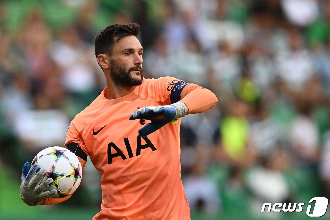 프랑스 대표팀에서 부상을 당한 토트넘 홋스퍼의 주전 골키퍼 위고 요리스. ⓒ AFP=뉴스1