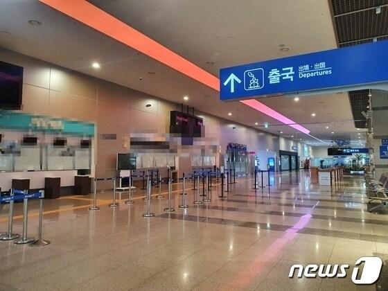 본문 이미지 - 문을 닫은 부산-일본 노선 운항 선사들.2021.12.2 ⓒ 뉴스1 손연우기자 