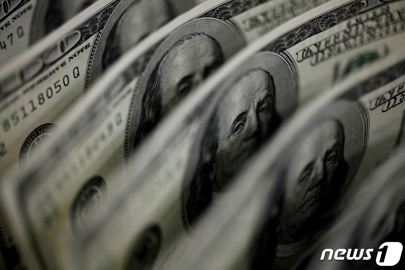 본문 이미지 - 미국 달러 지폐 ⓒ 로이터=뉴스1
