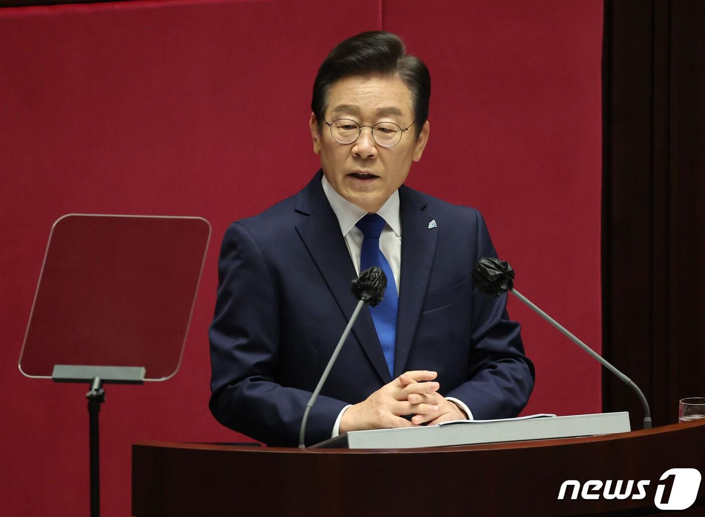 본문 이미지 - 이재명 더불어민주당 대표가 28일 서울 여의도 국회에서 열린 본회의에서 교섭단체 대표연설을 하고 있다. (공동취재) 2022.9.28/뉴스1 ⓒ News1 허경 기자