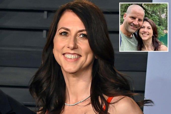 본문 이미지 - 매켄지 스콧 관련 사진. 트위터 갈무리