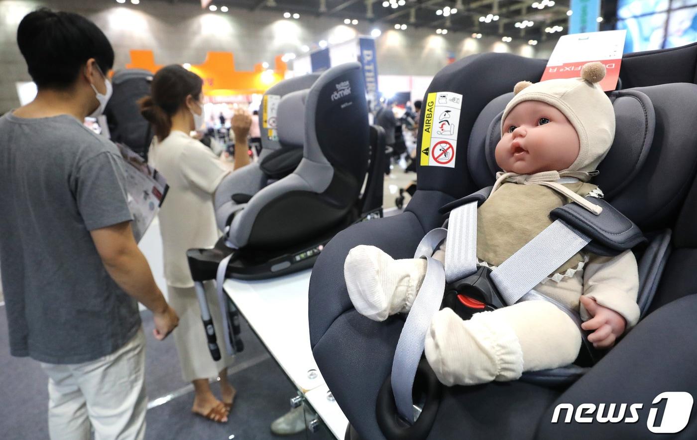 지난해 경기도내 지자체가 출산율 제고를 위해 지급한 출산장려금이 508억원에 이르는 것으로 나타났다.(자료사진)/뉴스1 ⓒ News1 