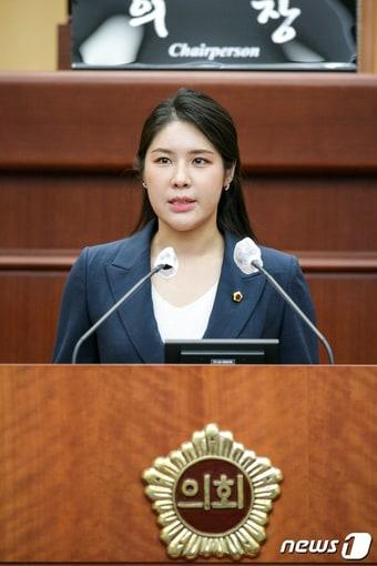 본문 이미지 - 30일 김슬지 전북도의원이 본회의에서 5분 발언을 하고 있다.(전북도의회제공)2022.9.30 ⓒ 뉴스1