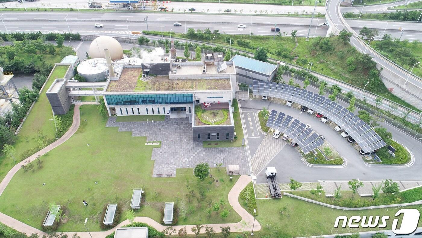 본문 이미지 - 광주환경공단 음식물자원사업소 제2음식물자원화시설 전경.(광주환경공단 제공)/뉴스1 