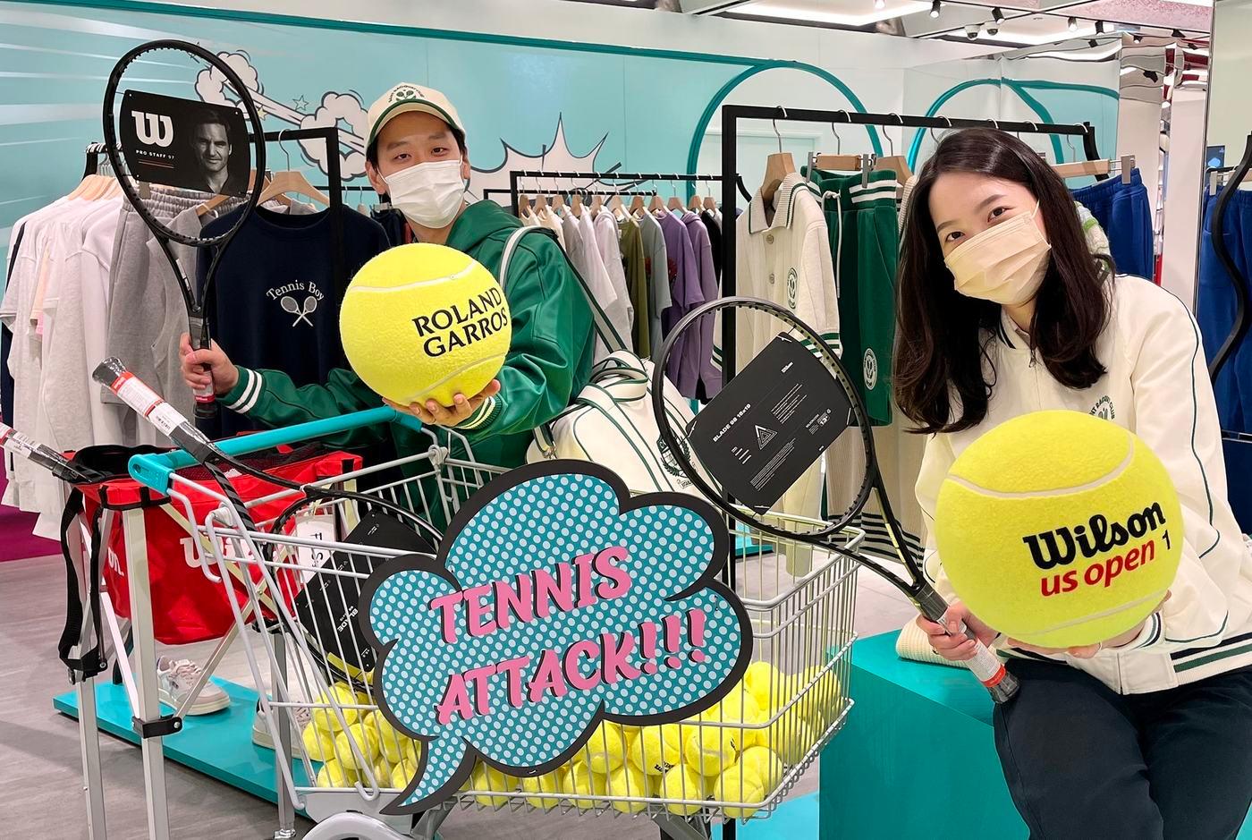본문 이미지 - 갤러리아명품관에서는 테니스 관련 용품을 선보인다.(갤러리아백화점 제공)