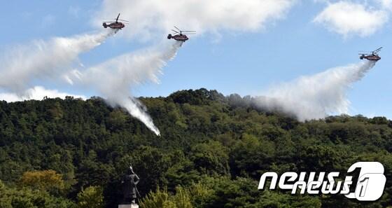본문 이미지 - 산림청 주최 &#39;제7회 민·관 합동 산악구조 경진대회&#39; 모습. 산림청 제공.