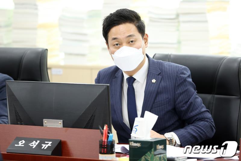 본문 이미지 - 경기도의회 오석규 의원이 ‘경기도 빅데이터위원회’ 위원으로 위촉됐다.(경기도의회 제공)/