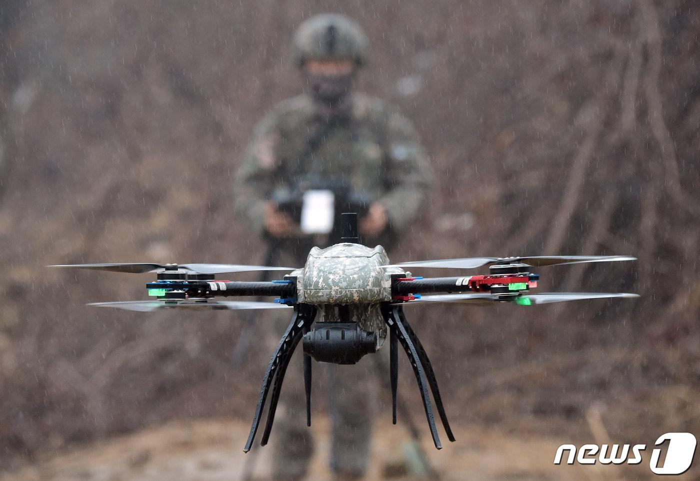 본문 이미지 - 정찰 드론. 2023.1.14/뉴스1 ⓒ News1 사진공동취재단