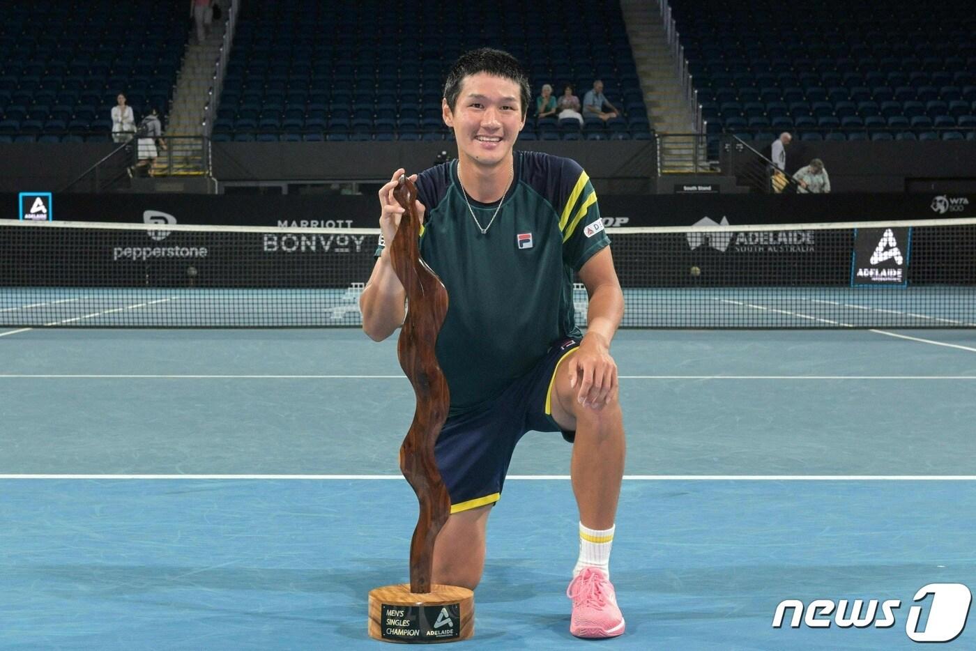 애들레이드 인터내셔널 2차 대회 단식에서 우승한 권순우. ⓒ AFP=뉴스1