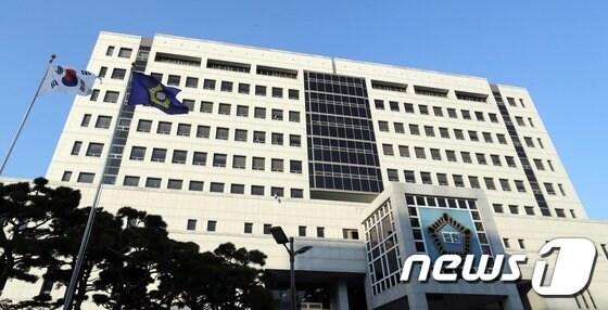 본문 이미지 -  대전지법 전경. / 뉴스1