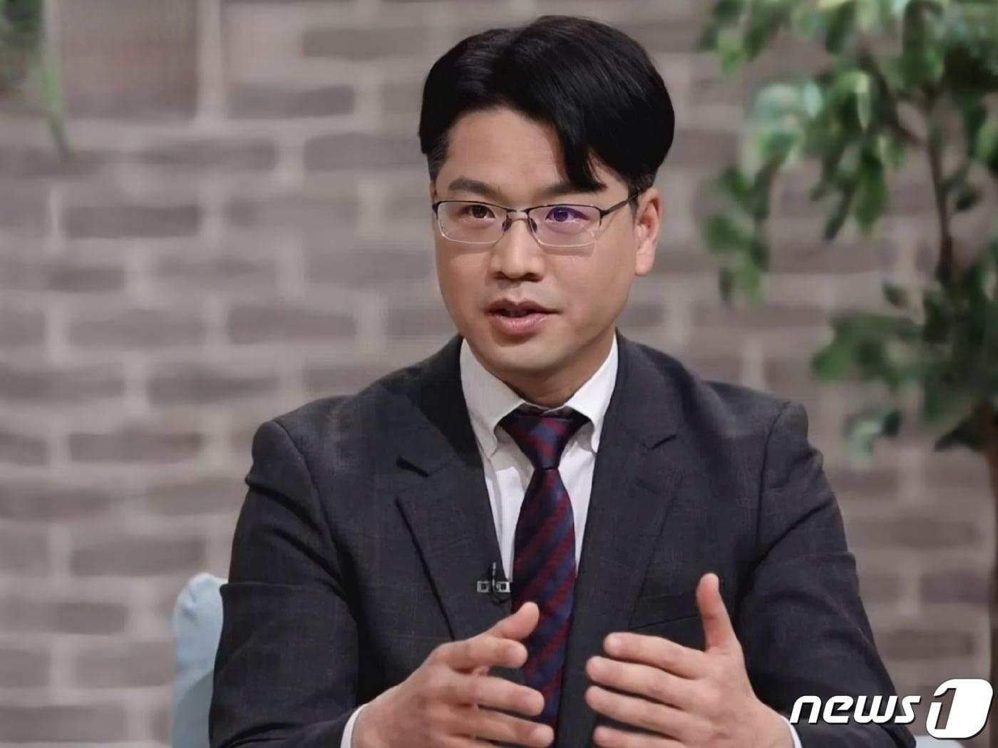 본문 이미지 - 강동완 동아대 정치외교학과 교수. ⓒ News1