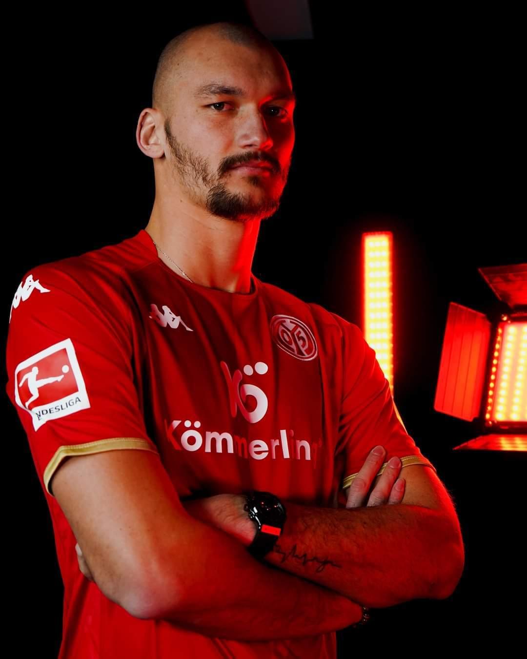 본문 이미지 -  마인츠가 영입한 아조르케(마인츠 SNS 캡처)