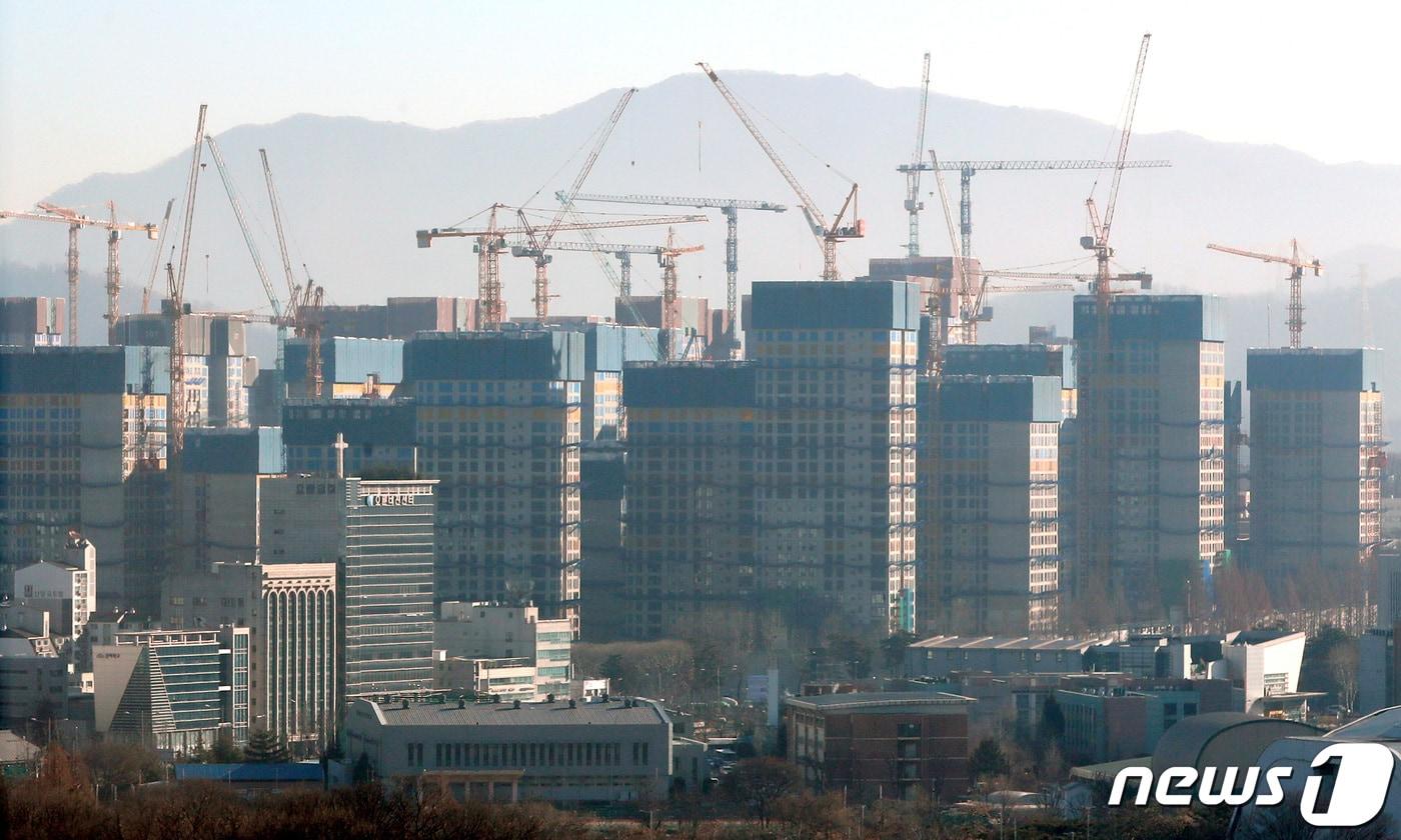 사진은 이날 올림픽파크 포레온 건축 현장. 2023.1.3/뉴스1 ⓒ News1 구윤성 기자