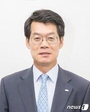 본문 이미지 - 김갑수 충북문화재단 대표이사