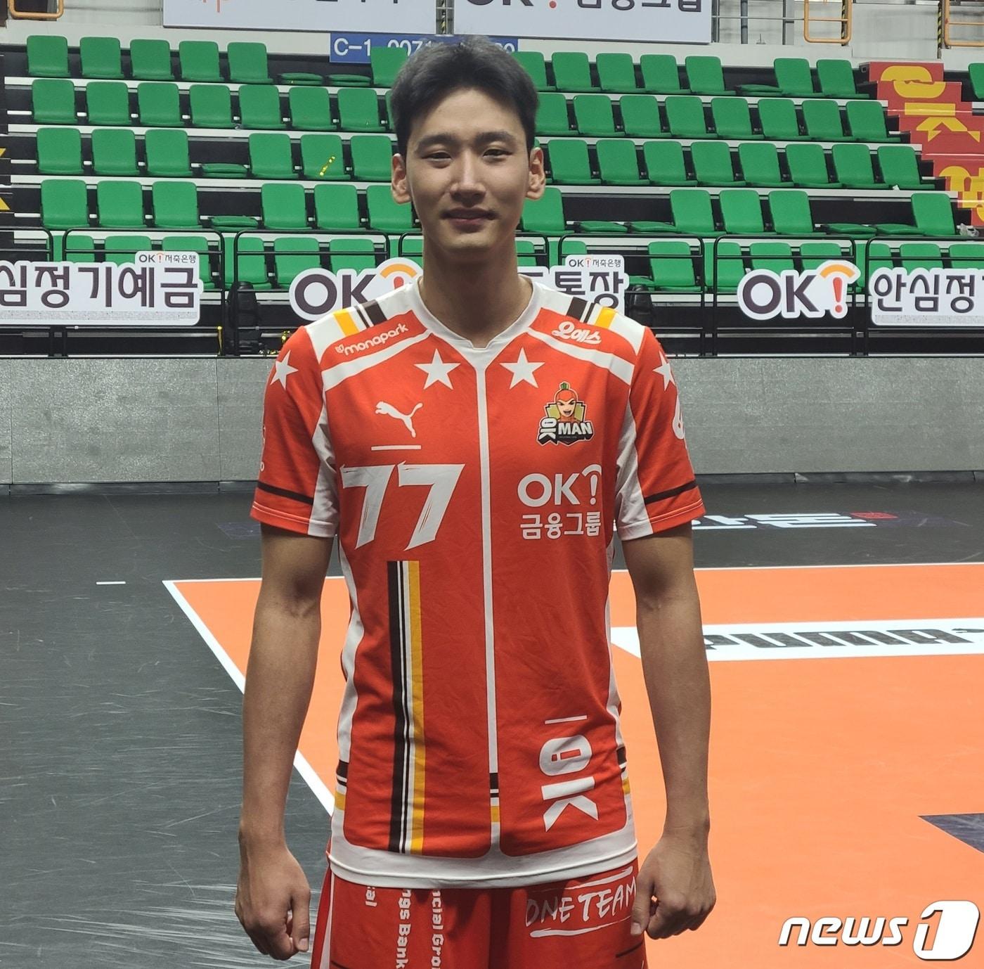 본문 이미지 - 프로배구 OK금융그룹의 송명근. ⓒ 뉴스1 김도용 기자