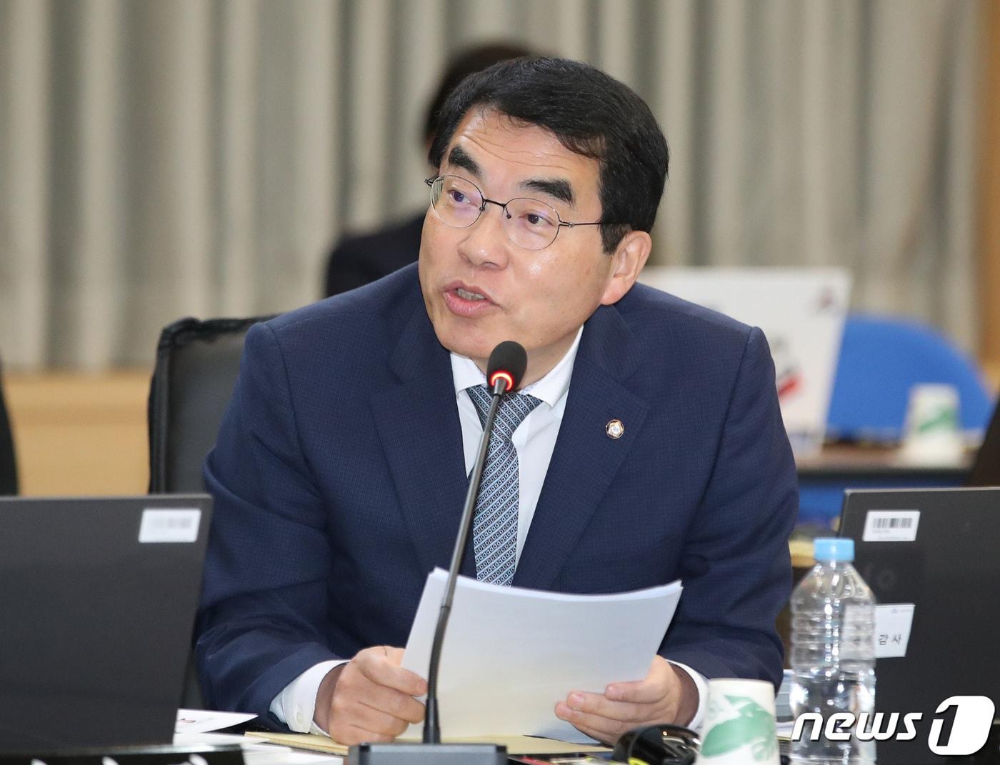 본문 이미지 - 양기대  전더불어민주당 의원이 12일 오전 정부대전청사에서 열린 국회 기획재정위의 관세청, 통계청, 조달청에 대한 국정감사에서 질의하고 있다. 2023.10.12/뉴스1 ⓒ News1 김기태 기자