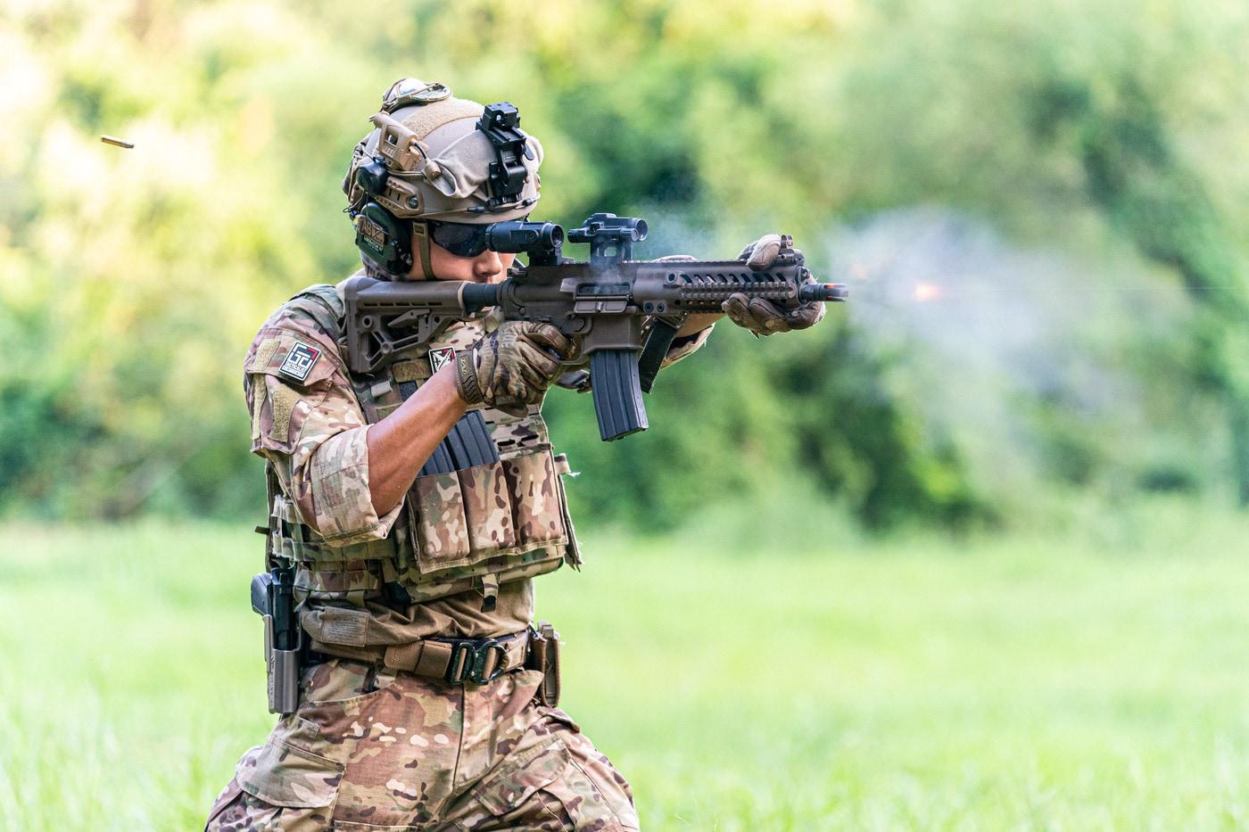 STC16 특수작전용 기관단총 사격(SNT모티브 제공)