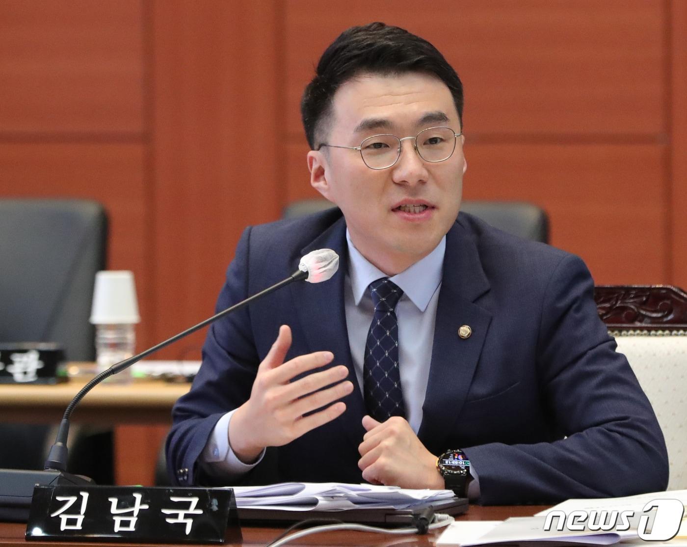 본문 이미지 - 김남국 전 대통령실 디지털소통비서관. 2023.10.17/뉴스1 ⓒ News1 유경석 기자