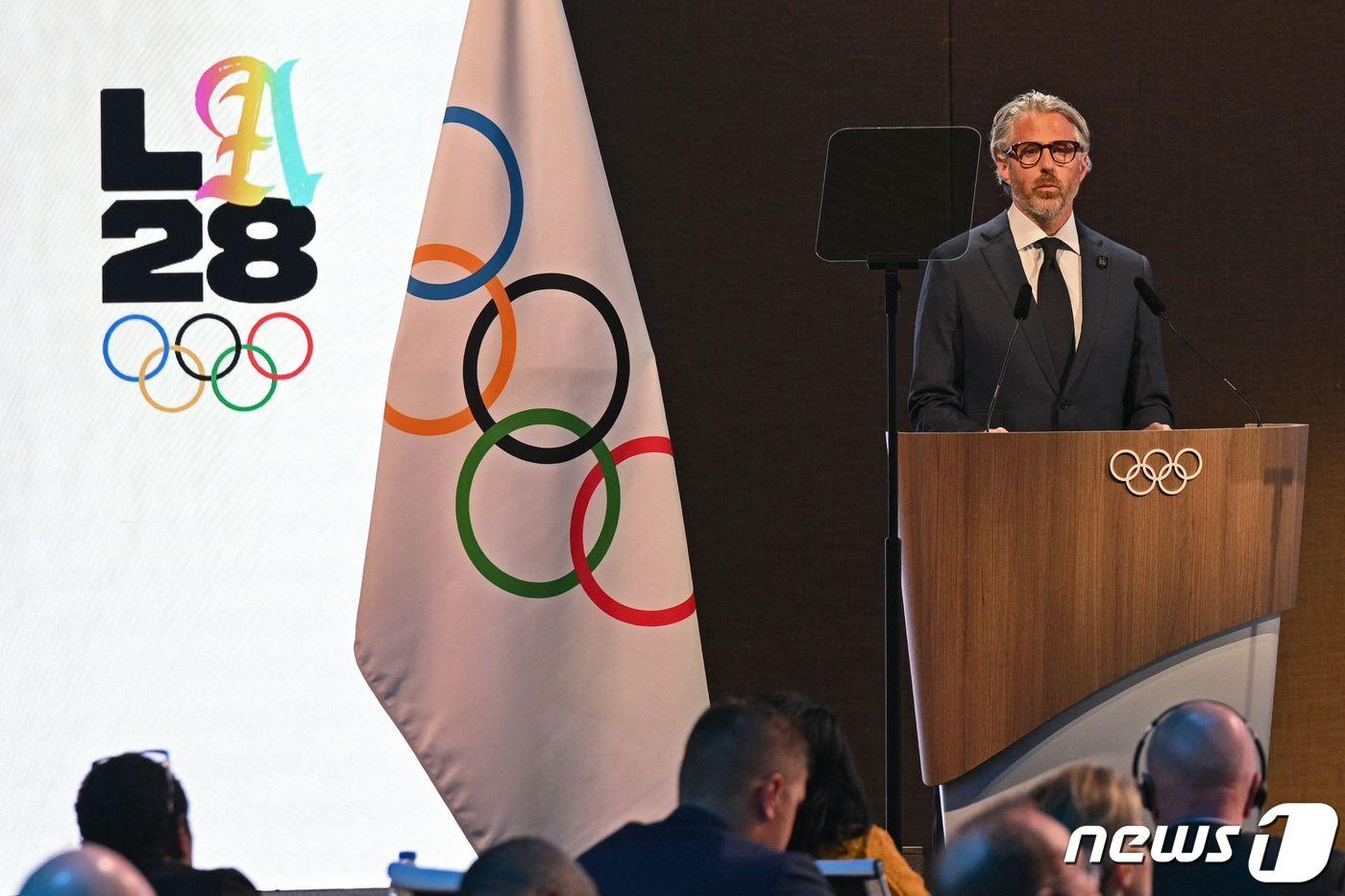 본문 이미지 - 2028 로스앤젤레스 올림픽 조직위원회(LA28) 위원장인 케이시 와서먼.(Photo by INDRANIL MUKHERJEE / AFP) ⓒ AFP=뉴스1