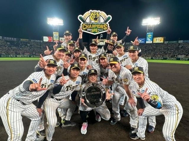 본문 이미지 - 일본프로야구 한신타이거즈가 9년 만에 일본시리즈에 진출했다.(한신타이거즈 SNS 캡처)
