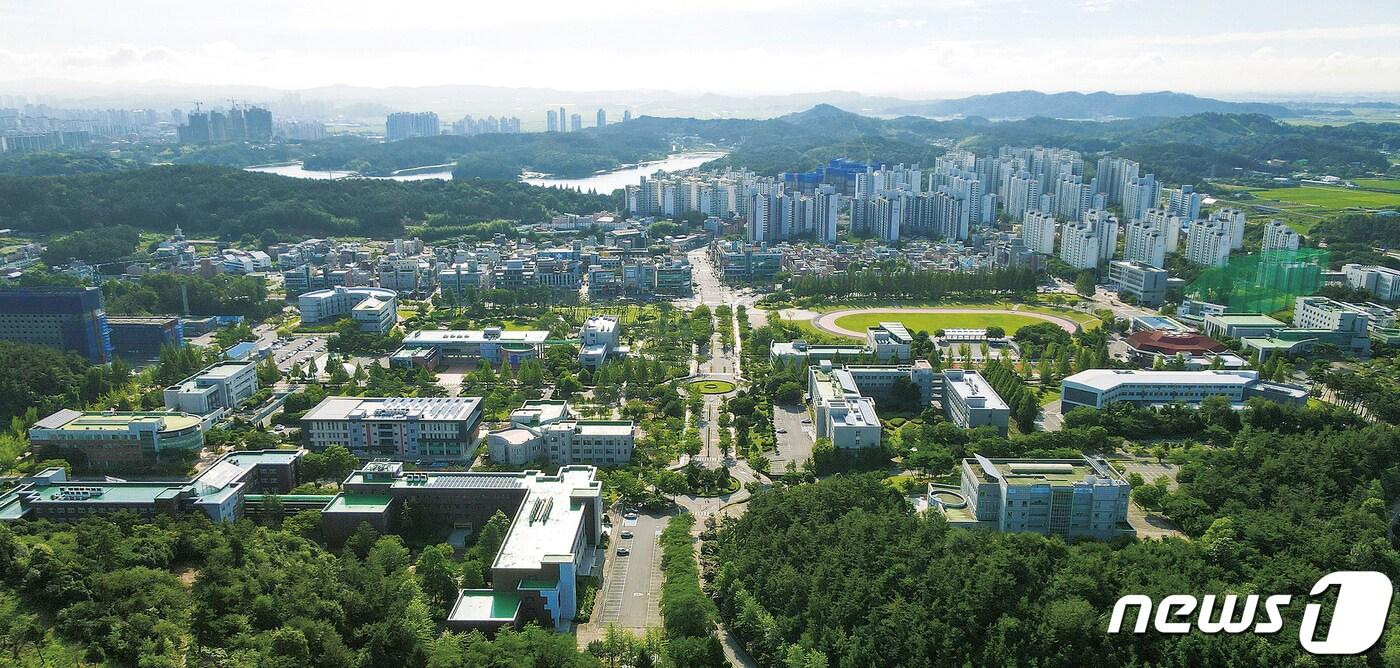 본문 이미지 - 국립 군산대학교 전경.(군산대 제공) 2023.10.26/뉴스1