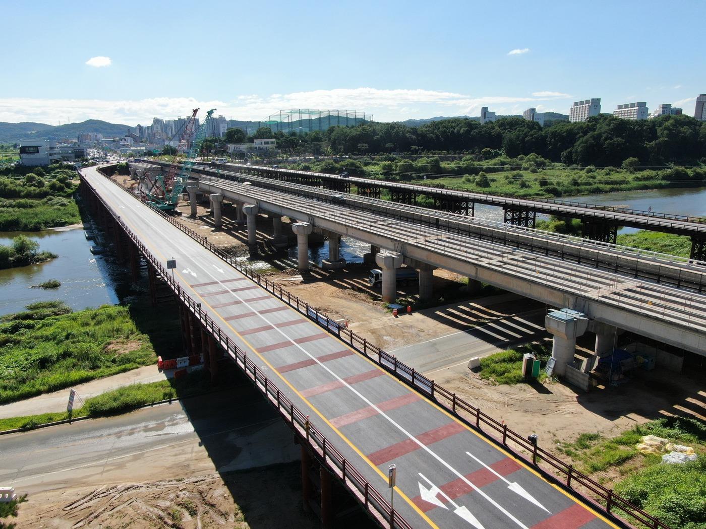 본문 이미지 -  청주 미호천교 공사현장.