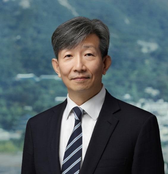 본문 이미지 - 오는 2024년부터 법무법인 태평양 신임 대표로 임기를 시작하는 이준기(사법연수원 22기) 변호사 (태평양 공식 홈페이지 갈무리)