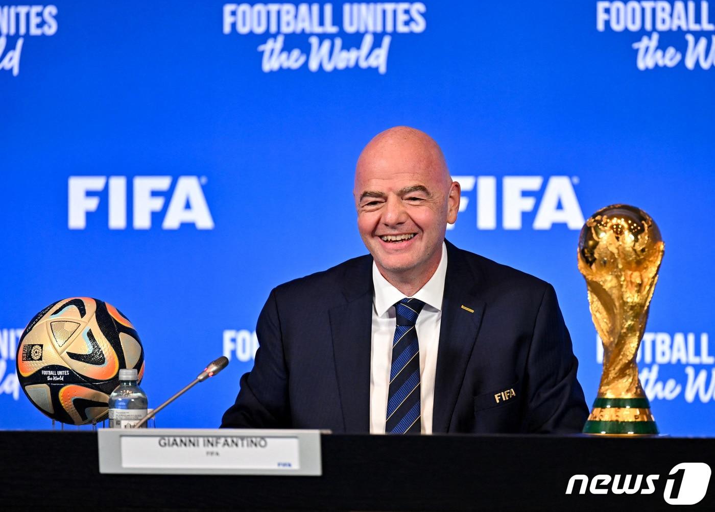 본문 이미지 - 지아니 인판티노 국제축구연맹(FIFA) 회장. 2023.10.04. ⓒ 로이터=뉴스1 ⓒ News1 정윤영 기자