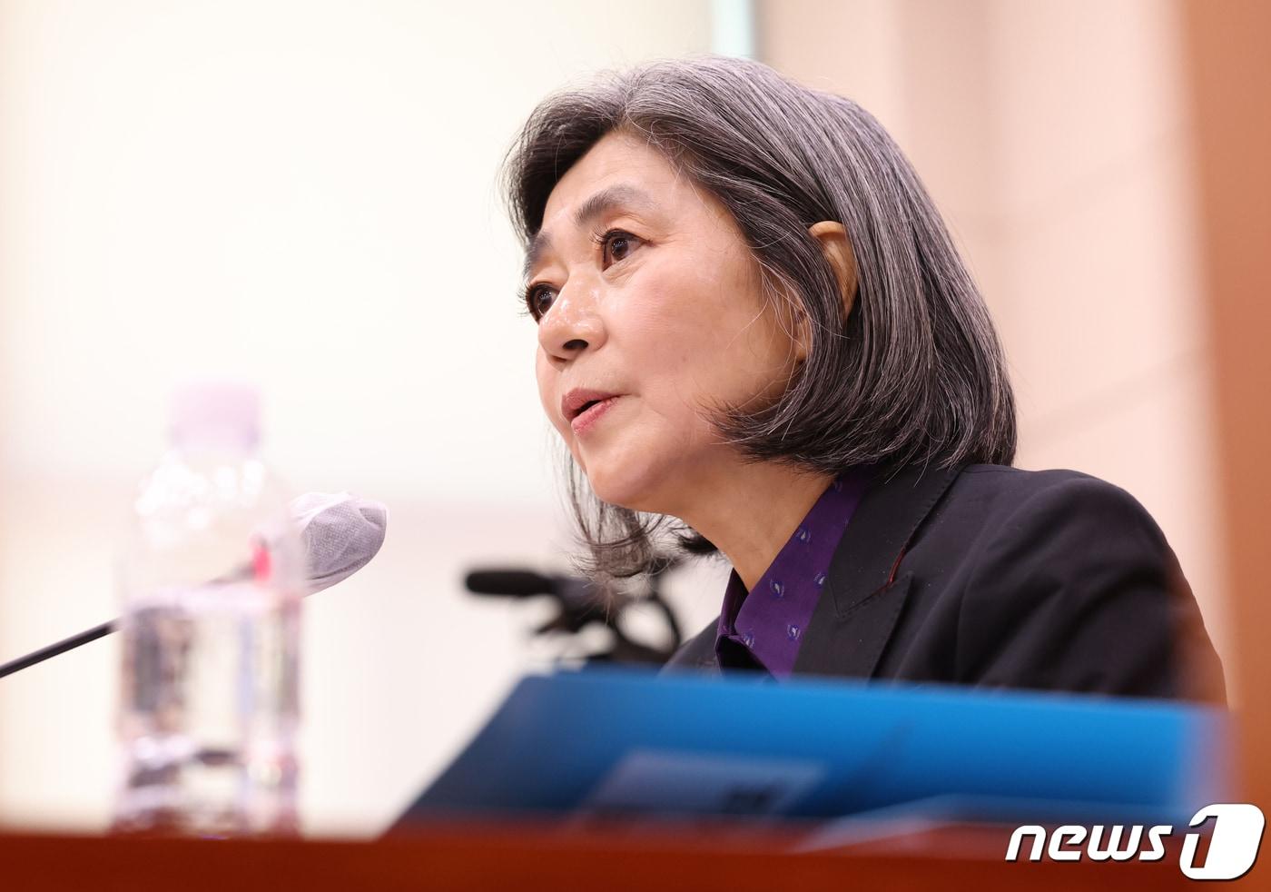 본문 이미지 - 김행 여성가족부 장관 후보자가 5일 서울 여의도 국회에서 열린 인사청문회에서 의원들의 질의에 답변 하고 있다. 2023.10.5/뉴스1 ⓒ News1 송원영 기자