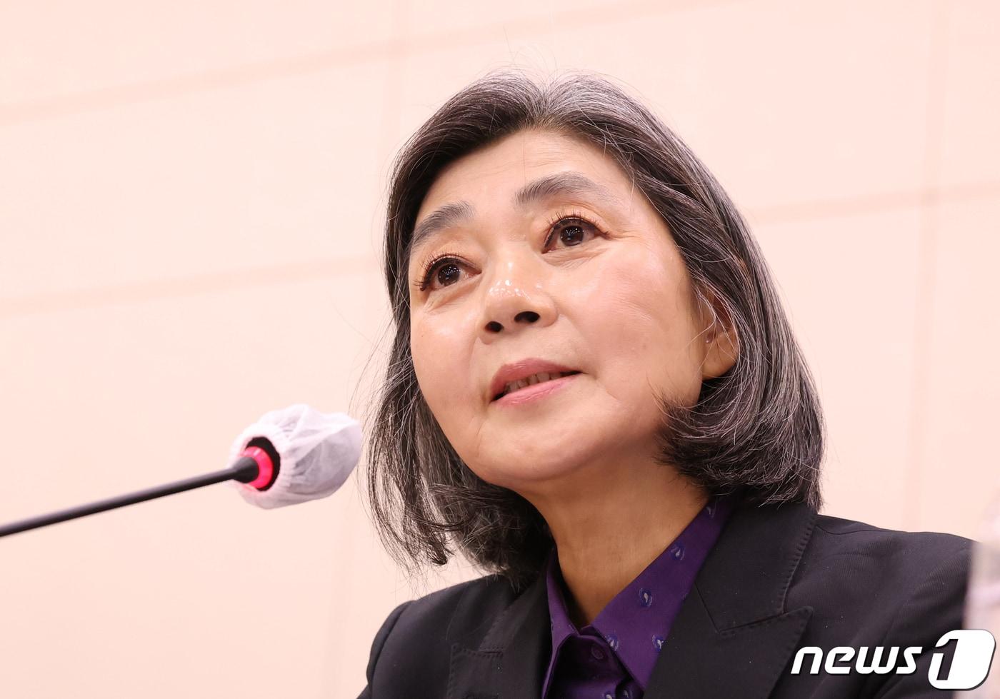 본문 이미지 - 김행 여성가족부 장관 후보자가 5일 서울 여의도 국회에서 열린 인사청문회에서 의원들의 질의에 답변 하고 있다. 2023.10.5/뉴스1 ⓒ News1 송원영 기자