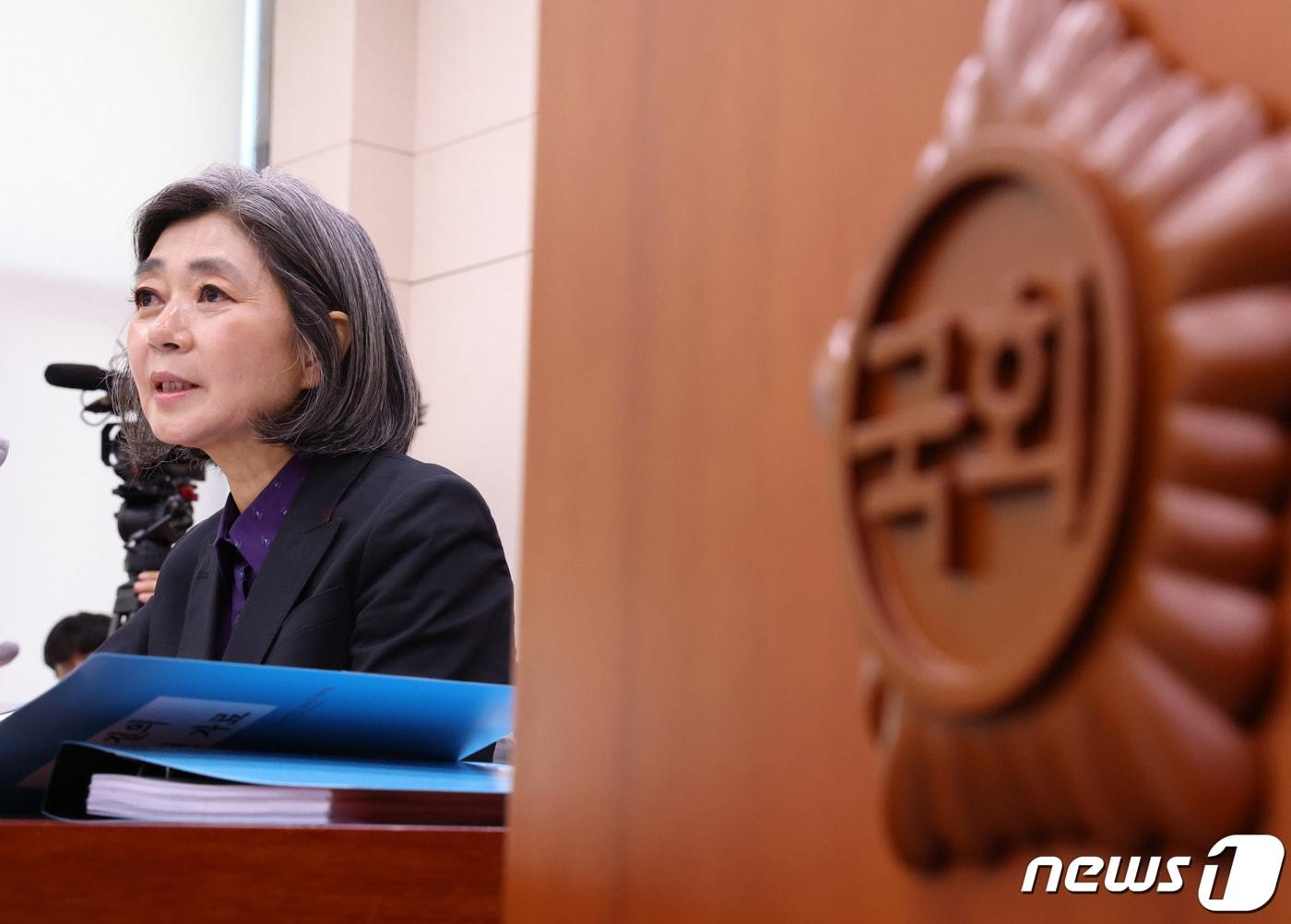 본문 이미지 - 김행 여성가족부 장관 후보자가 5일 서울 여의도 국회에서 열린 인사청문회에서 의원들의 질의에 답변 하고 있다. 2023.10.5/뉴스1 ⓒ News1 송원영 기자