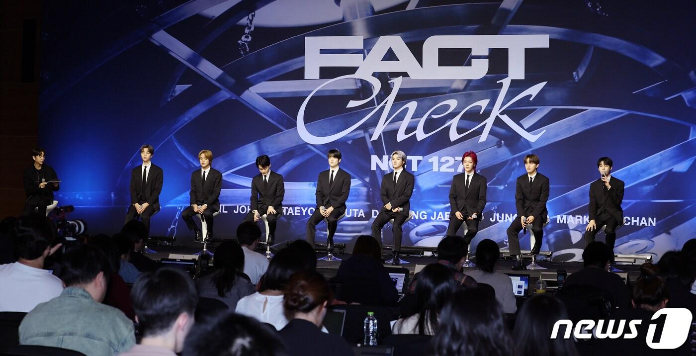 아이돌 그룹 NCT 127이 6일 오전 서울 영등포구 여의도 콘래드 서울에서 열린 정규 5집 ‘Fact Check’ 발매 기념 기자간담회에 참석하고 있다. 2023.10.6/뉴스1 ⓒ News1 김진환 기자