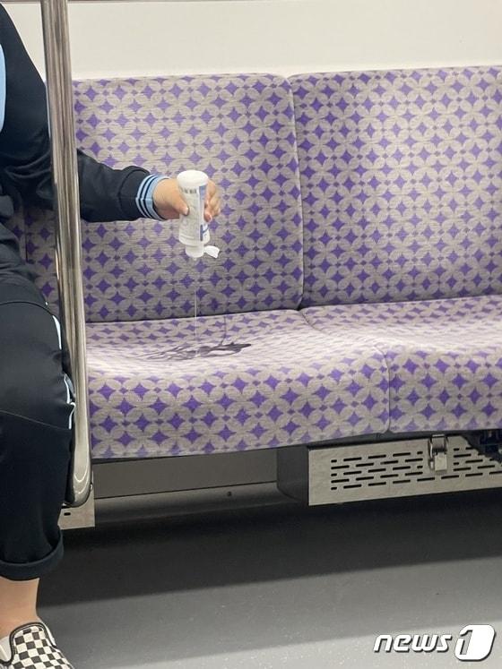 본문 이미지 - (온라인 커뮤니티 갈무리)