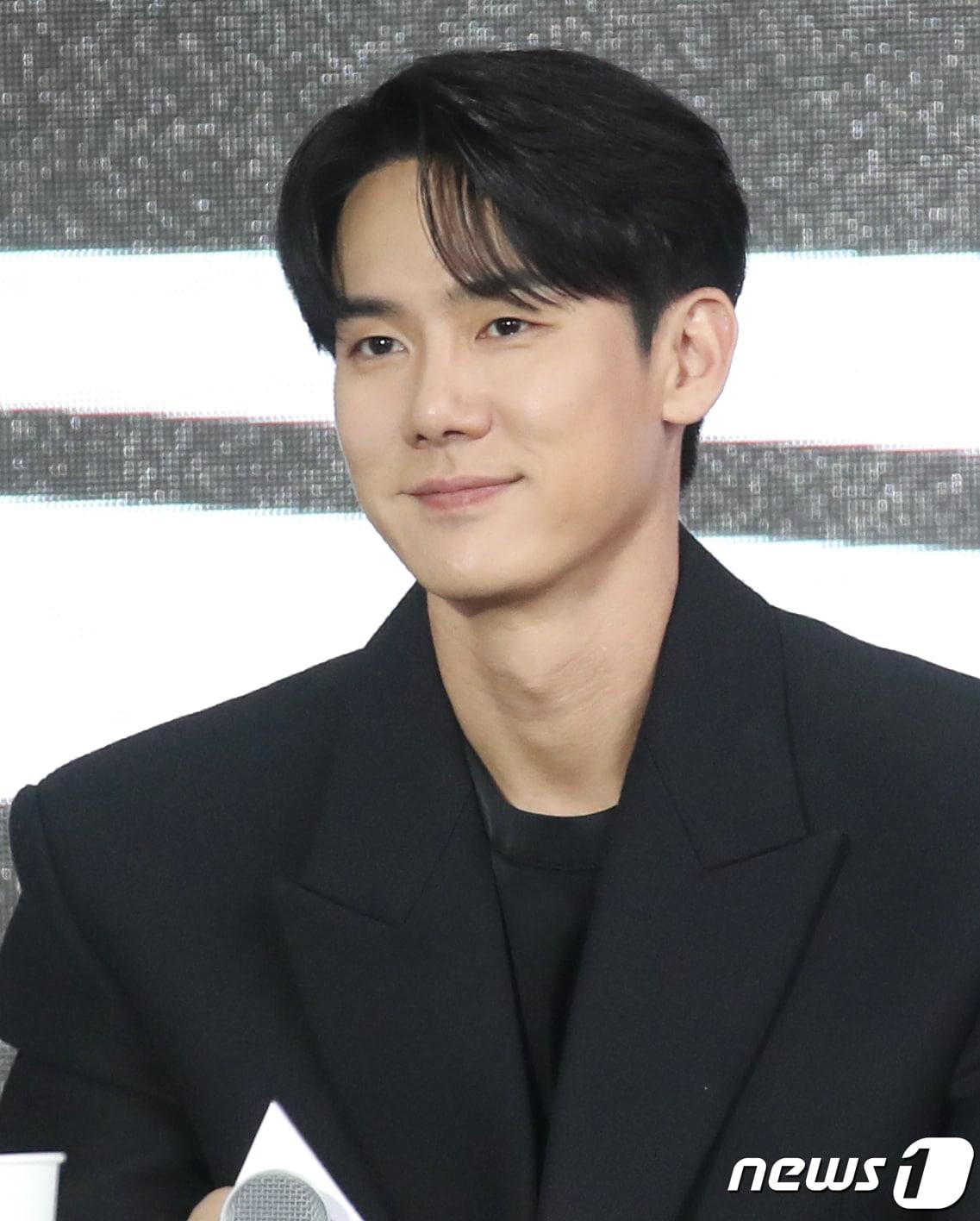 본문 이미지 - 배우 유연석이 6일 오후 부산 해운대 영화의 전당에서 열린 제28회 부산국제영화제(BIFF) 영화 ‘운수 오진날’ 오픈토크에서 미소를 짓고 있다. 2023.10.6/뉴스1 ⓒ News1 권현진 기자