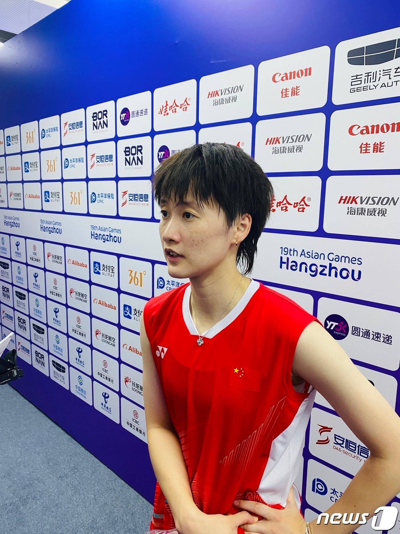 본문 이미지 - 안세영과 배드민턴 여자단식 결승에서 맞붙는 천위페이.