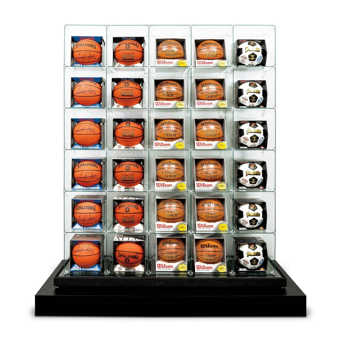 본문 이미지 - 제프 쿤스 Jeff Koons b.1955 American, Encased-Five Rows, basketballs, soccerballs, glass, plastic, steel 171.5&times;44.5&times;203.2&#40;h&#41;cm, 1983-1993, pedestal size: 192&times;65&times;17.5&#40;h&#41;cm, 16~20억원. 케이옥션 제공.