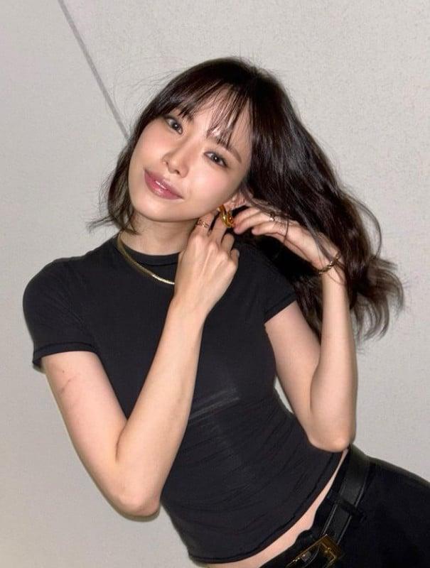 본문 이미지 - 손나은 SNS 캡처