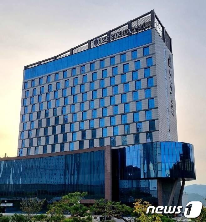 본문 이미지 - 서산베니키아호텔 전경.(베니키아호텔 제공)/뉴스1