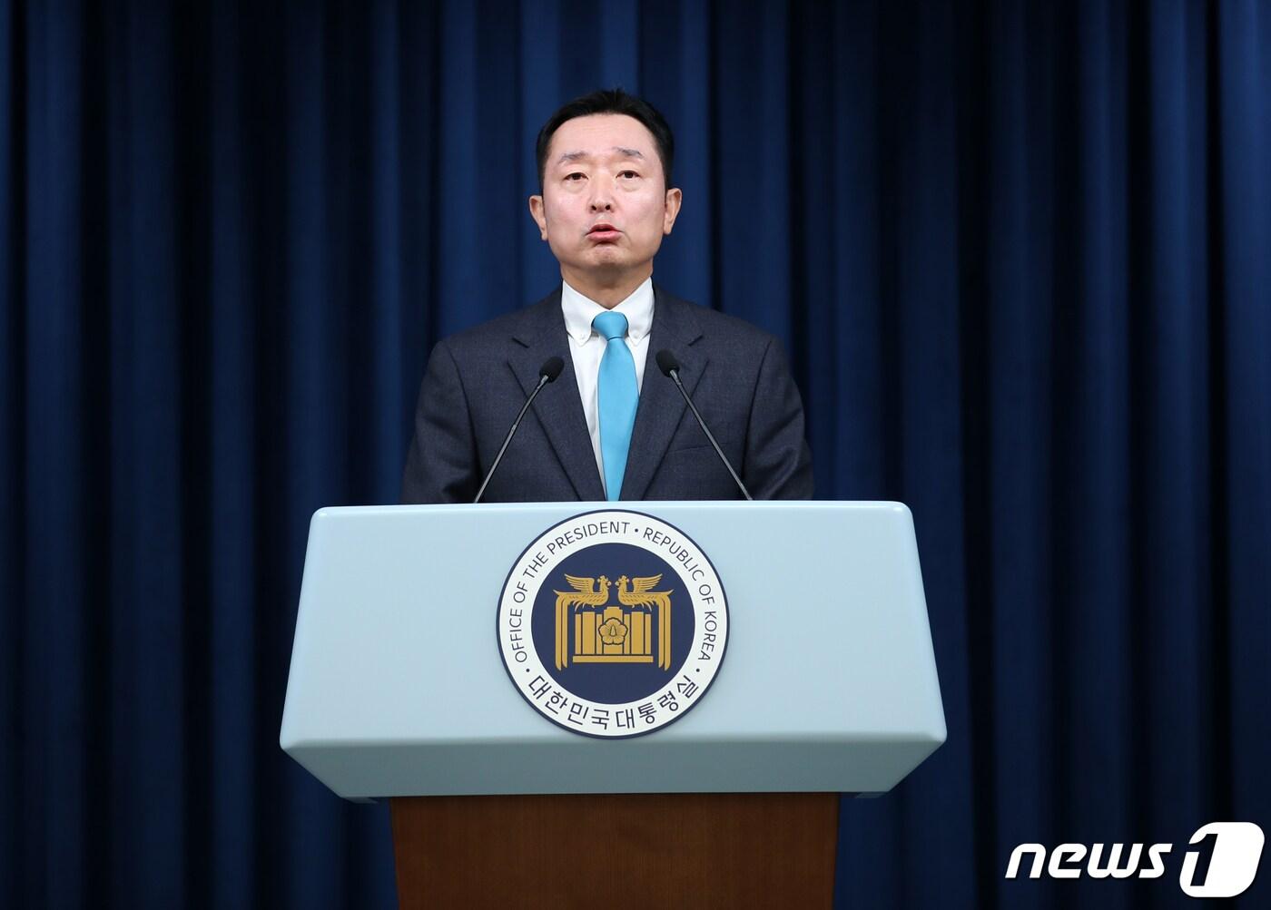 본문 이미지 - 이도운 대통령실 대변인이 13일 오후 용산 대통령실 청사에서 현안 브리핑을 하고 있다. 2023.11.13/뉴스1 ⓒ News1 오대일 기자