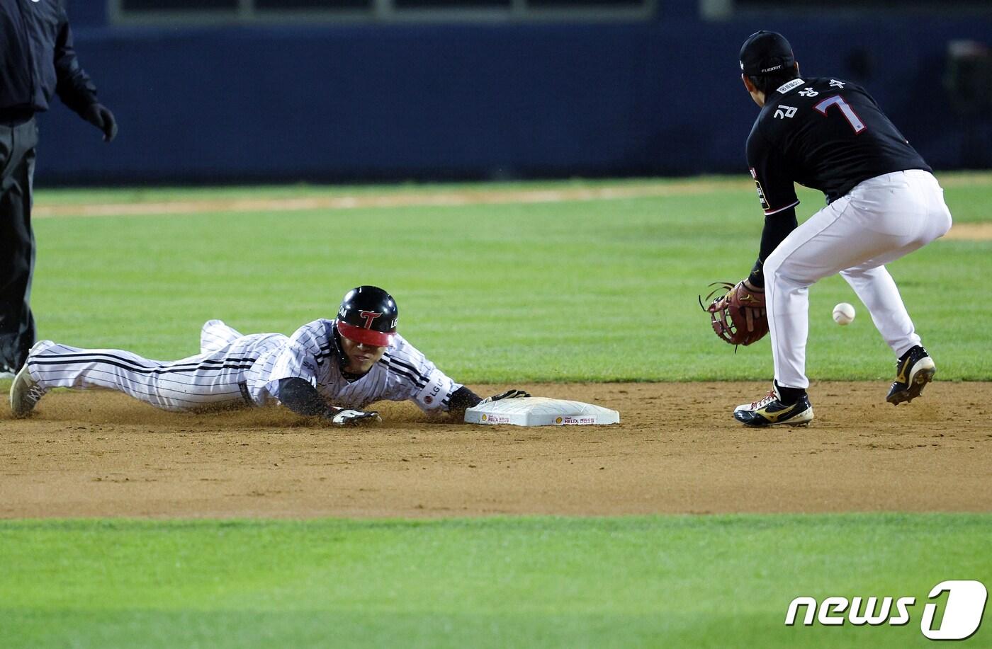 새 시즌 프로야구는 베이스가 7㎝ 커진다. /뉴스1 DB ⓒ News1 박정호 기자