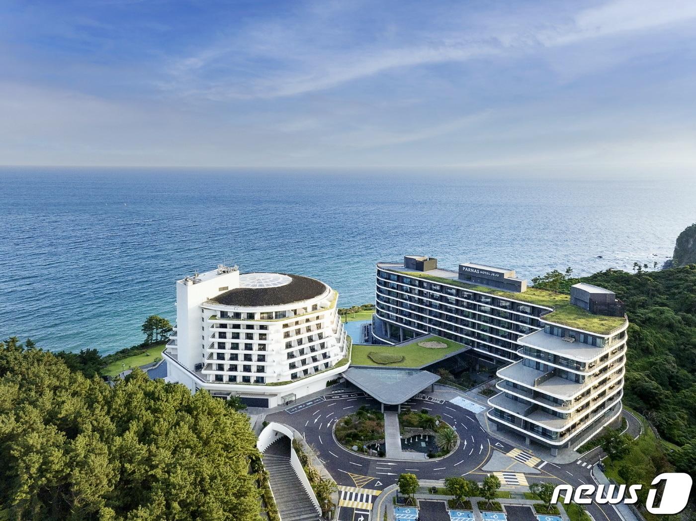 본문 이미지 - 파르나스 호텔 제주 전경(파르나스호텔 제공)