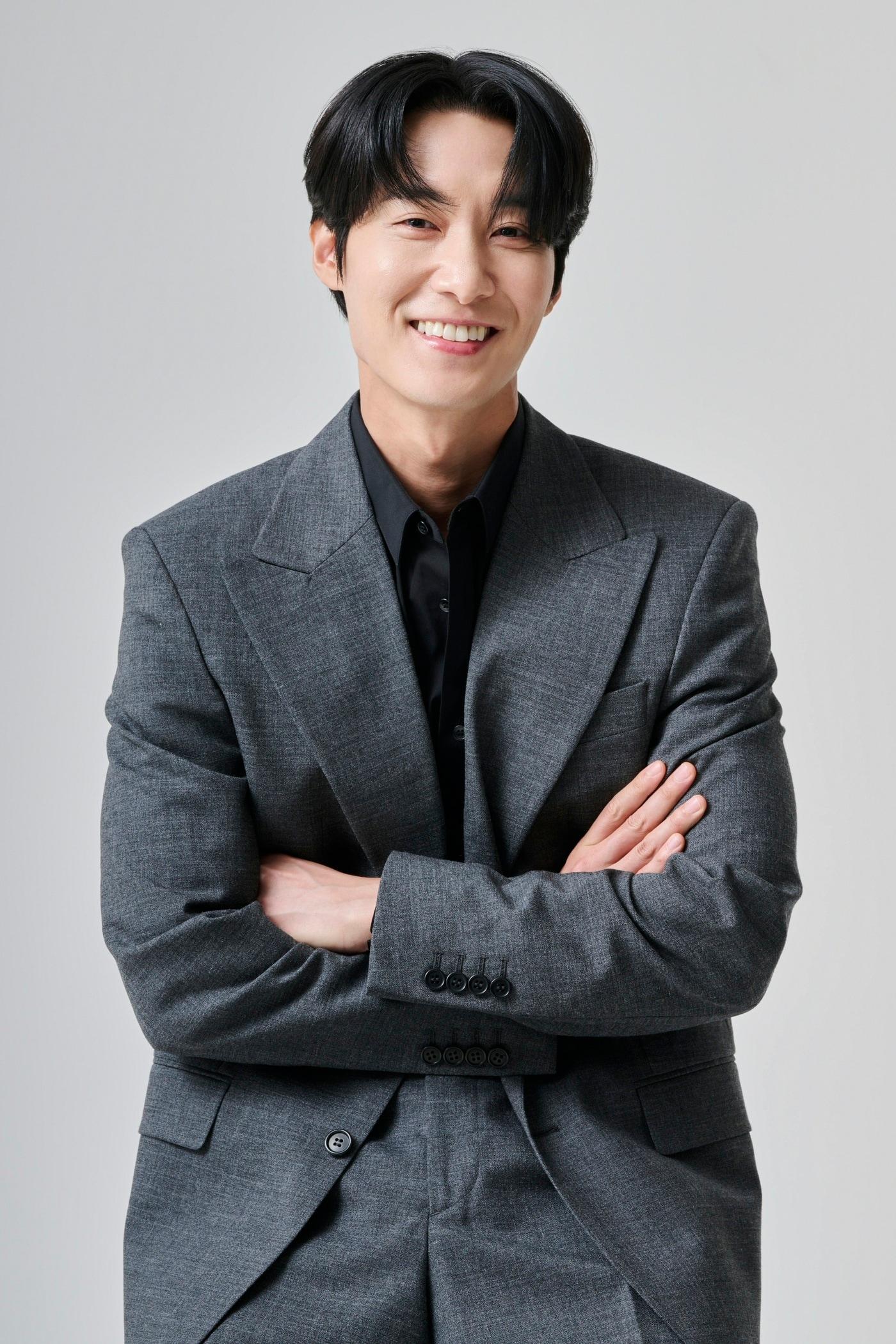 본문 이미지 - 배우 장률 / 매니지먼트MMM 제공