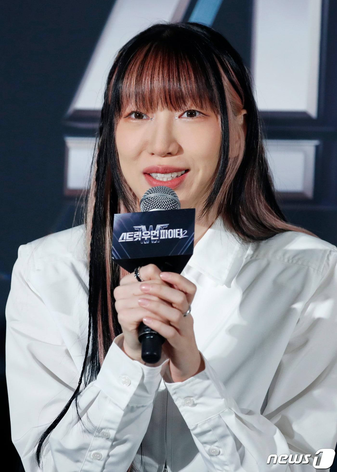 본문 이미지 - 안무가 베베의 수장 바다가 17일 오전 서울 강남구 청담동 CGV 청담씨네시티에서 열린 Mnet '스트릿 우먼 파이터 2' 종영 기자간담회에서 인사말을 하고 있다. 2023.10.17/뉴스1 ⓒ News1 권현진 기자