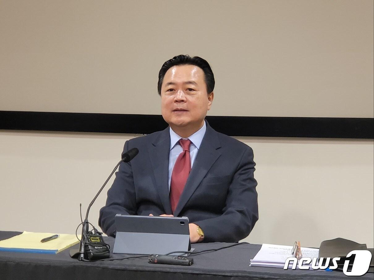 본문 이미지 - 조현동 주미대사가 1일&#40;현지시간&#41; 미 워싱턴DC 한국문화원에서 특파원들과 간담회를 갖고 있다. ⓒ News1 김현 특파원