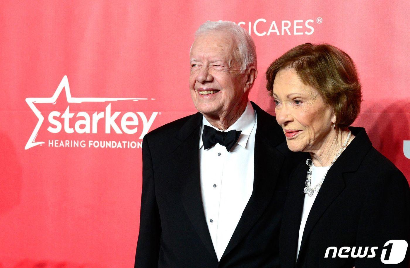 지미 카터 전 대통령과 배우자인 로잘린 카터. 2015.02.06. ⓒ AFP=뉴스1 ⓒ News1 정윤영 기자