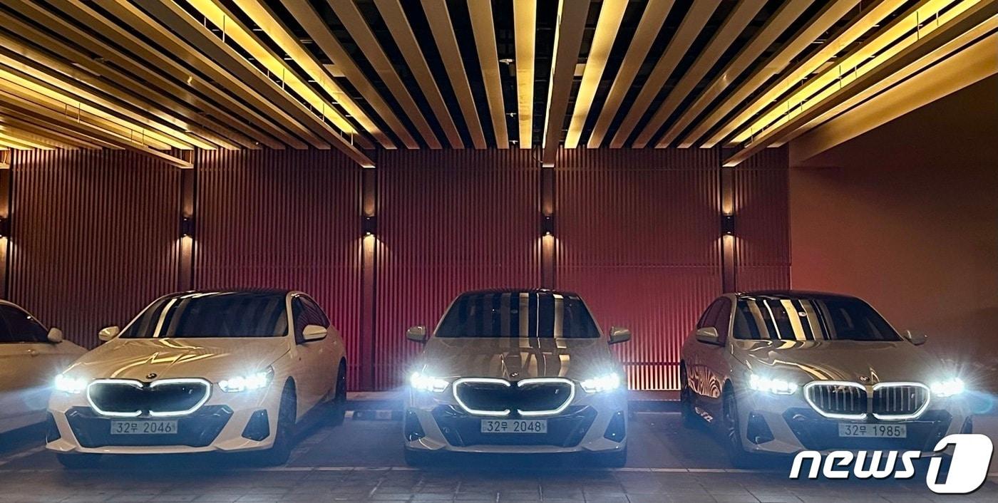 BMW 5시리즈의 순수 전기차 모델 '뉴 i5' ⓒ 뉴스1 이동희 기자 