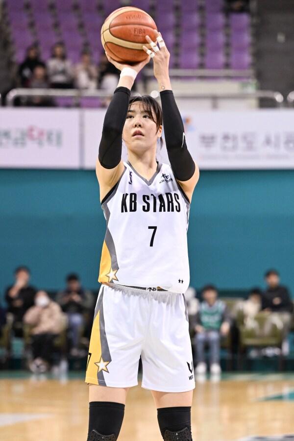 본문 이미지 -  KB 박지수. (WKBL 제공)