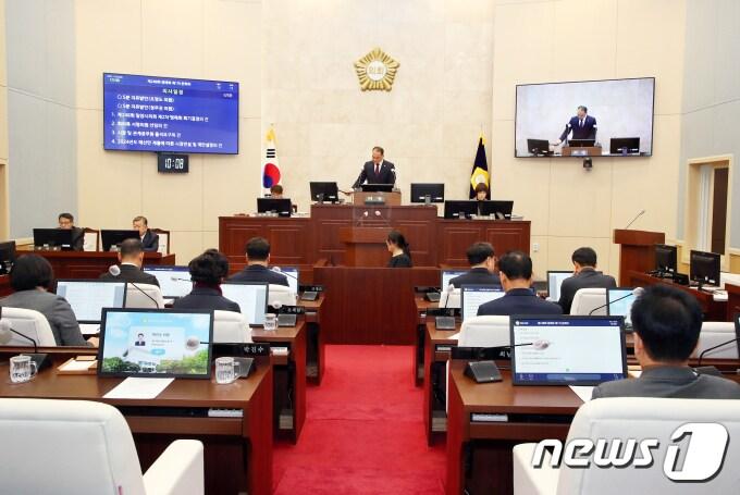 본문 이미지 - 28일 열린 제248회 밀양시의회 제2차 정례회 (밀양시의회 제공)