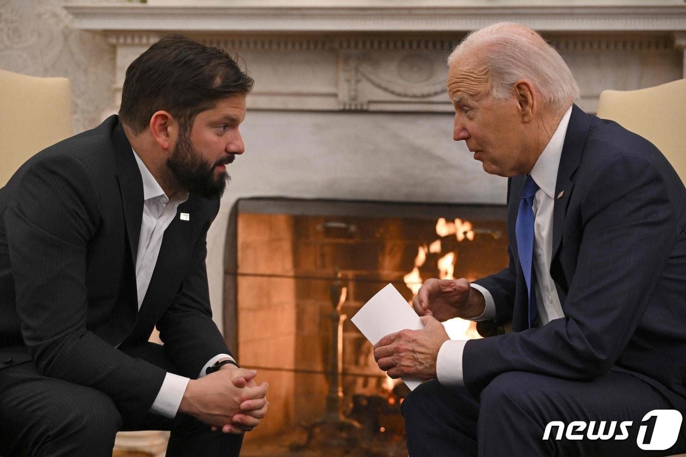 조 바이든 미국 대통령이 2일(현지시간) 워싱턴 백악관에서 가브리엘 보릭 칠레 대통령과 회담을 하고 있다. 2023.11.3 ⓒ AFP=뉴스1 ⓒ News1 우동명 기자